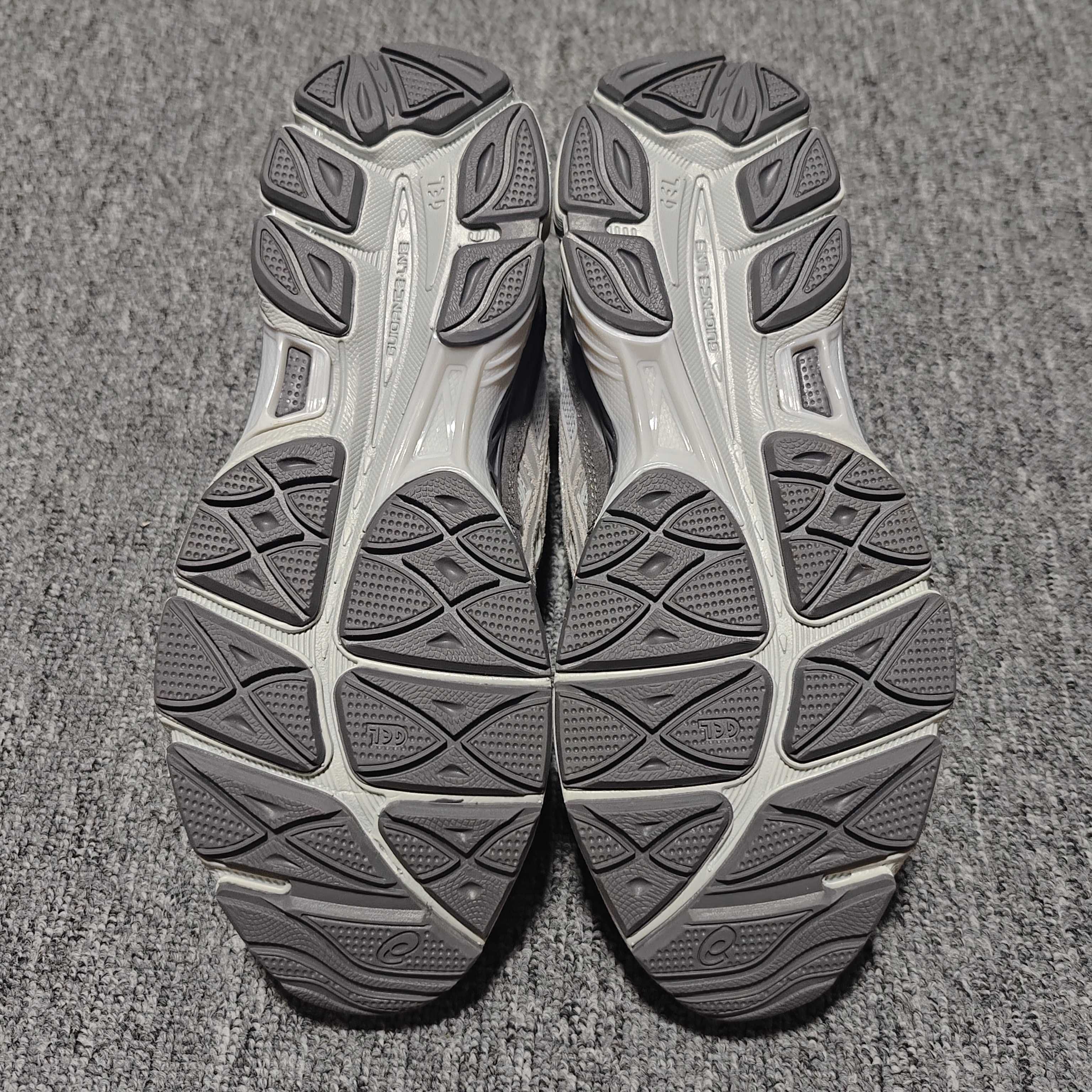  外贸走量版 Asics 亚瑟士 GEL-Kayano 14 低帮运动休闲跑步鞋 1203A383-0