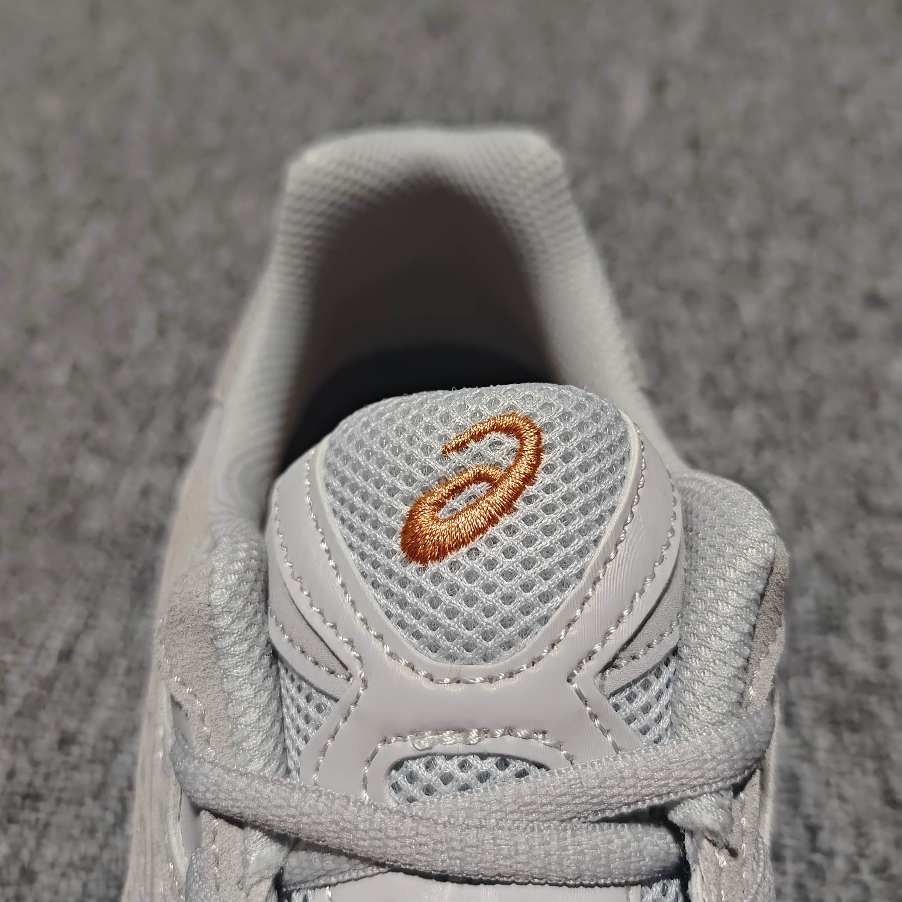   外贸走量版 Asics 亚瑟士 GEL-Kayano 14 低帮运动休闲跑步鞋 1203A383-0
