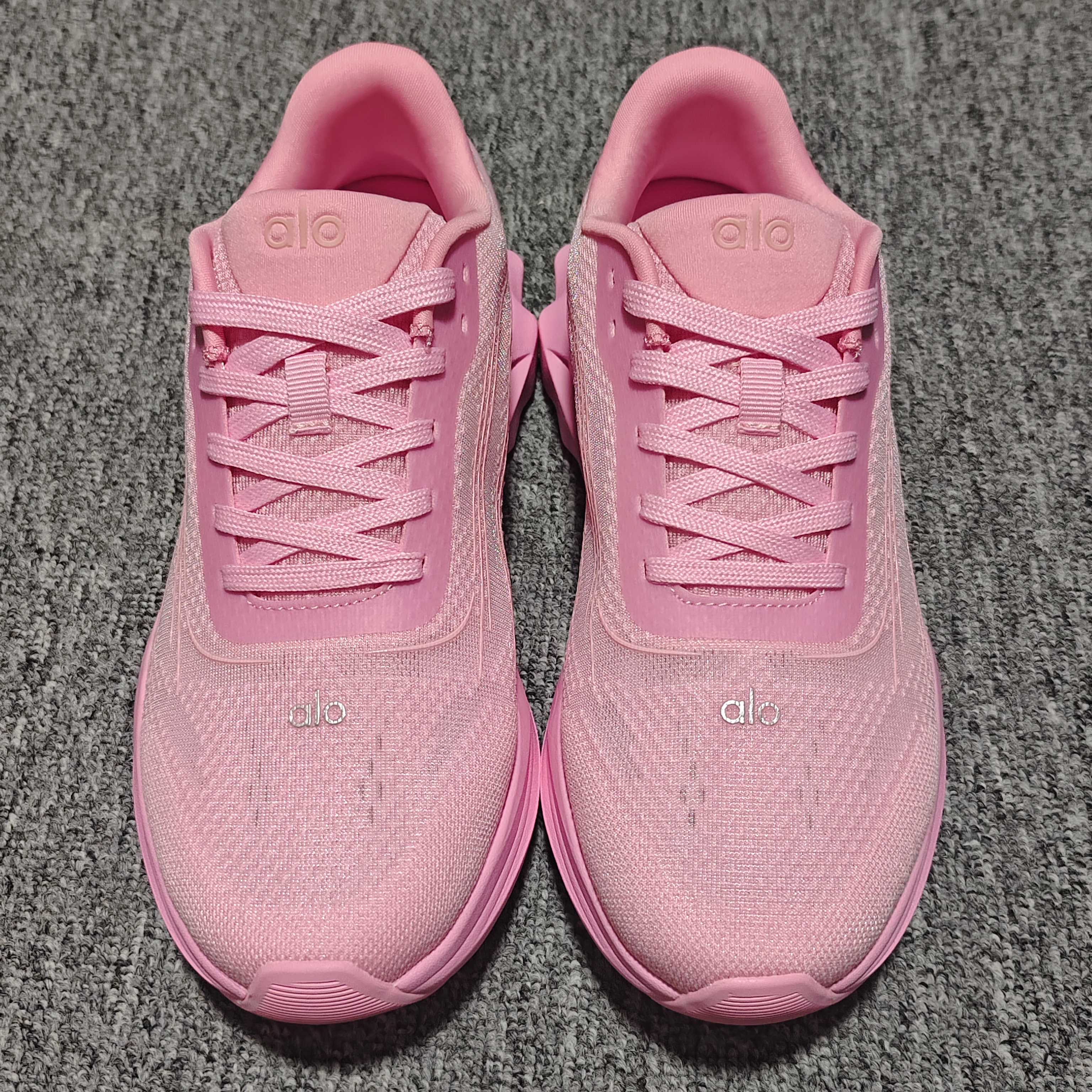 alo yoga Runner 网面低帮休闲跑步鞋 A0590U 新版本出货 大厂出品 外贸专供品质 尺