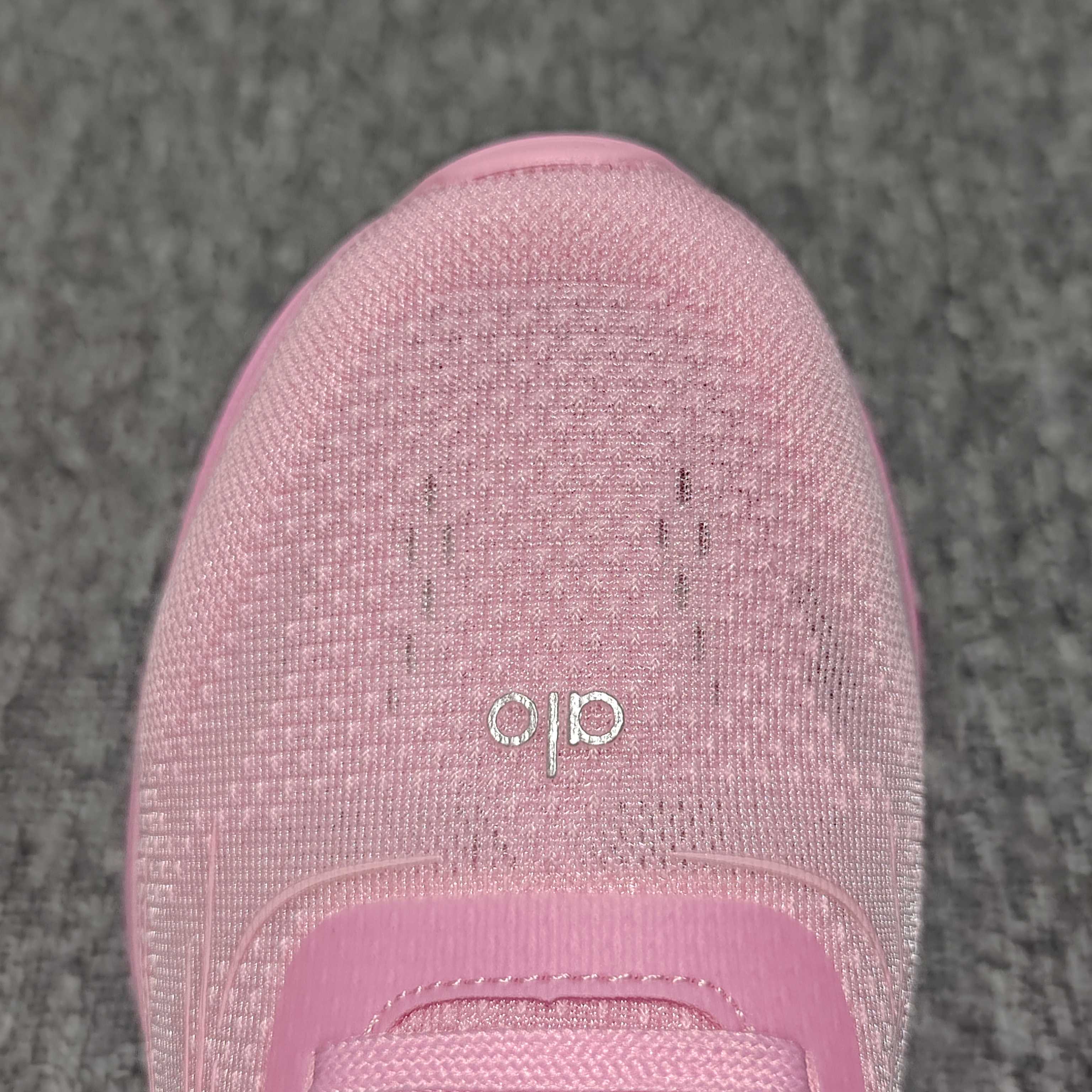 alo yoga Runner 网面低帮休闲跑步鞋 A0590U 新版本出货 大厂出品 外贸专供品质 尺