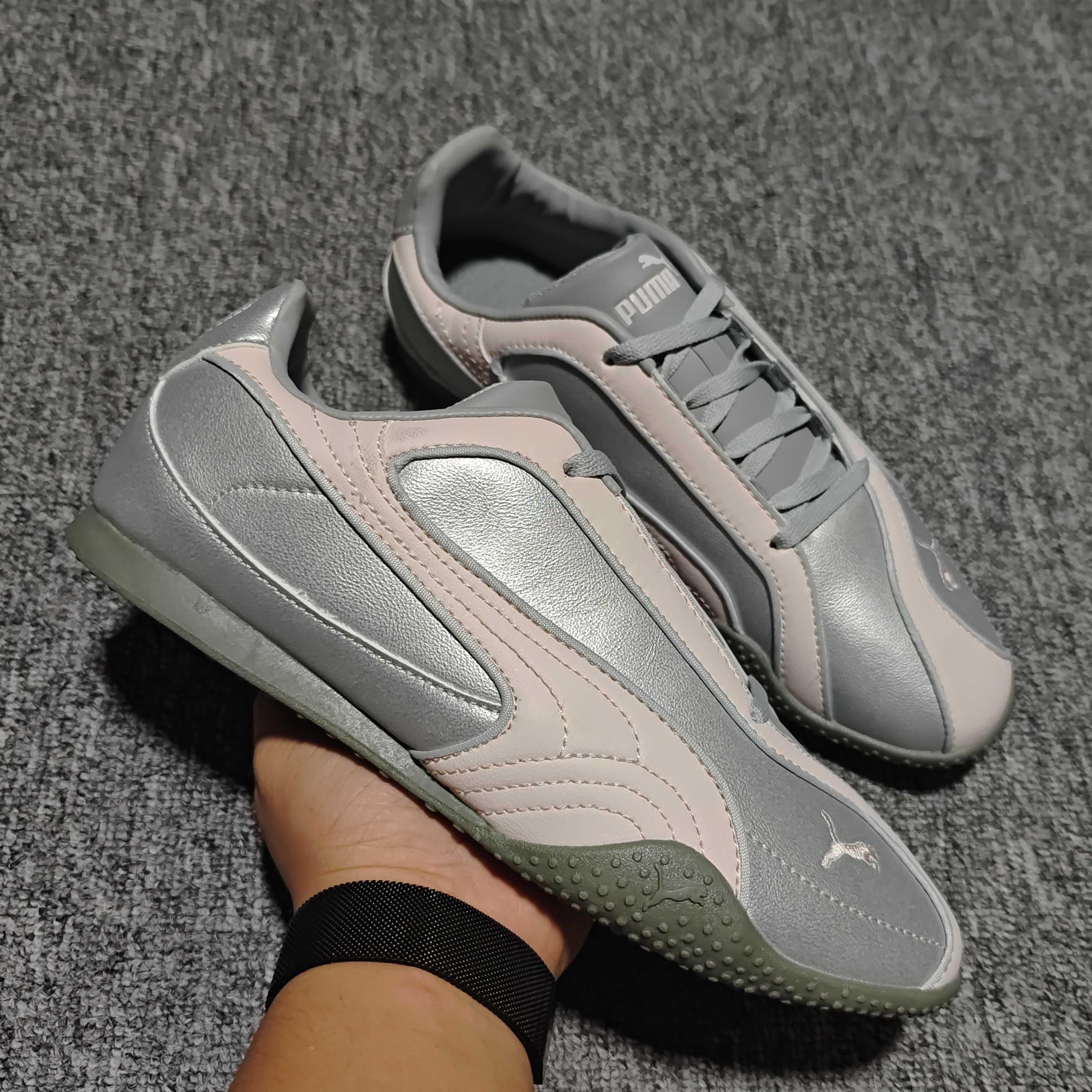 网红爆款 PUMA 彪马 Bella V2 Leather 时尚百搭 舒适 德训 薄底鞋休闲鞋 尺码：3