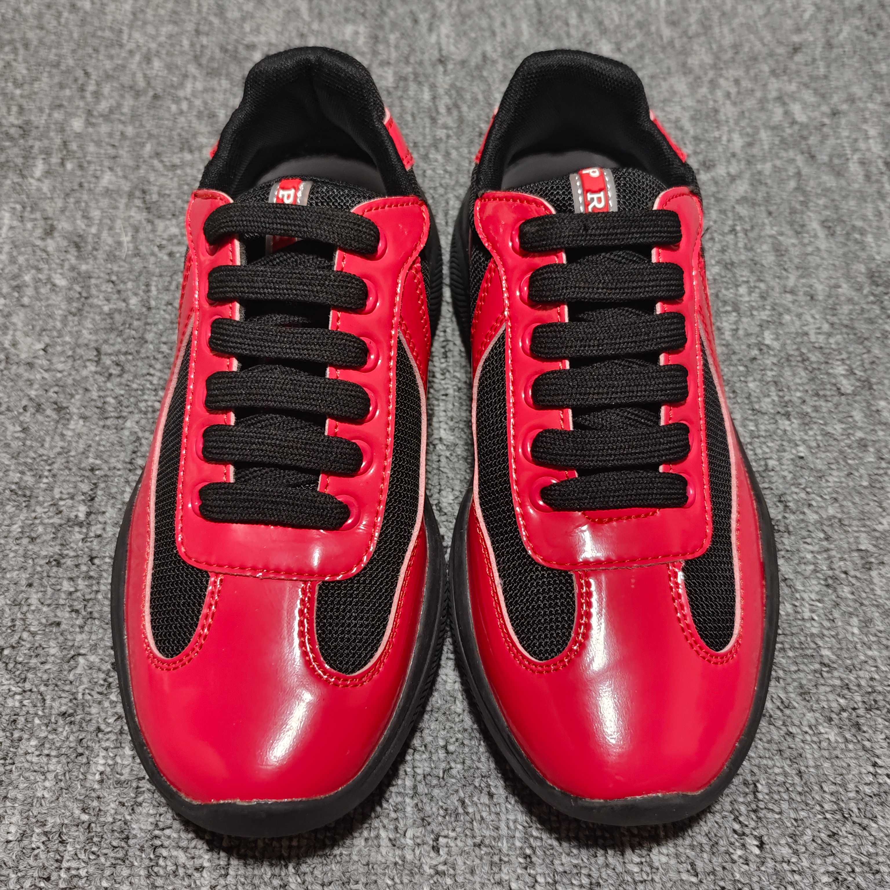 外贸走量专供版 海外畅销款 Prada 普拉达 Calzature Uomo 低帮休闲运动鞋 9色 鬼佬订单被放鸽子 8000双现货 全部清仓处理