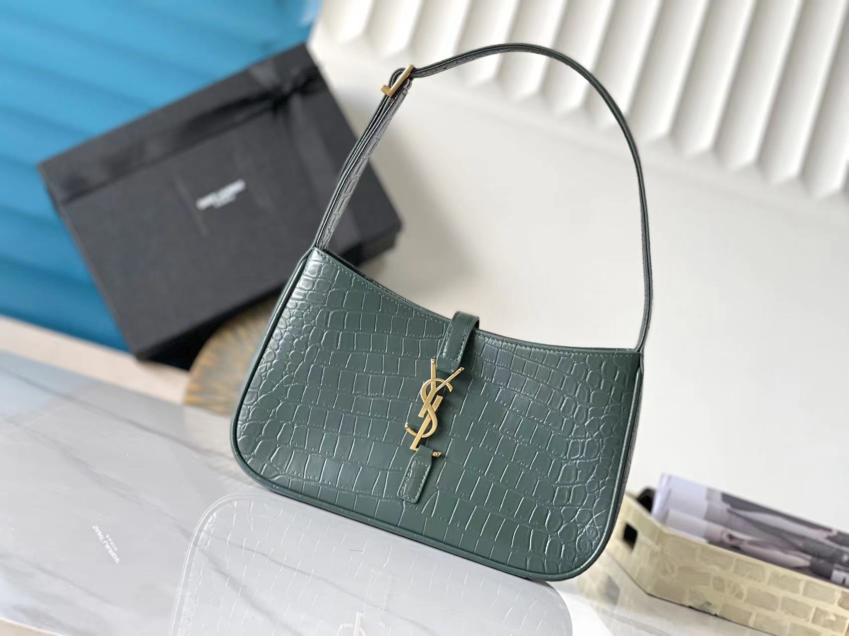 YSL LE 5 À 7 Shoulder Bag Green Crocodile Embossed with Insert Buckle