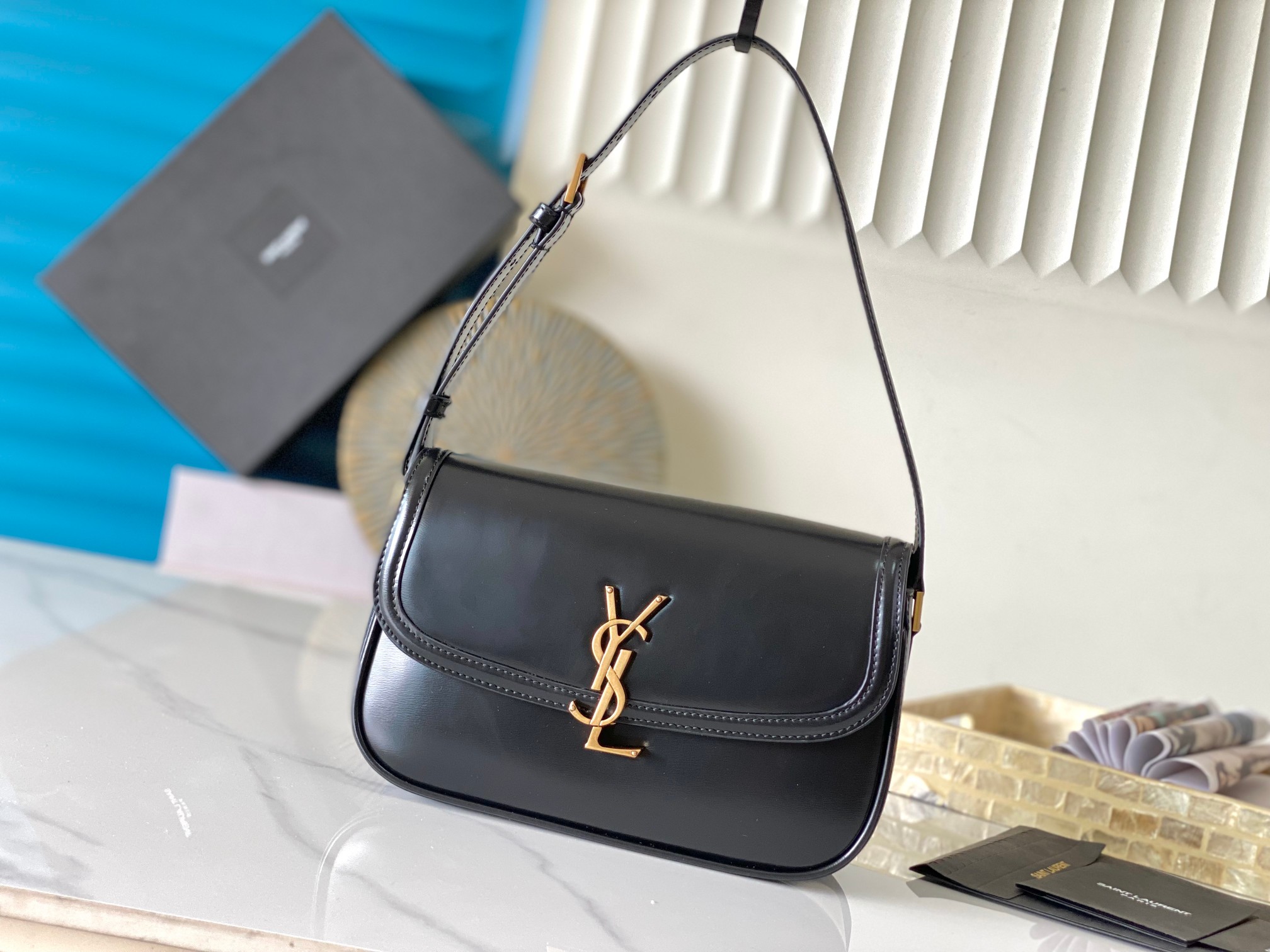 YSL BOX皮革 豆腐包 锁扣 肩带可调节