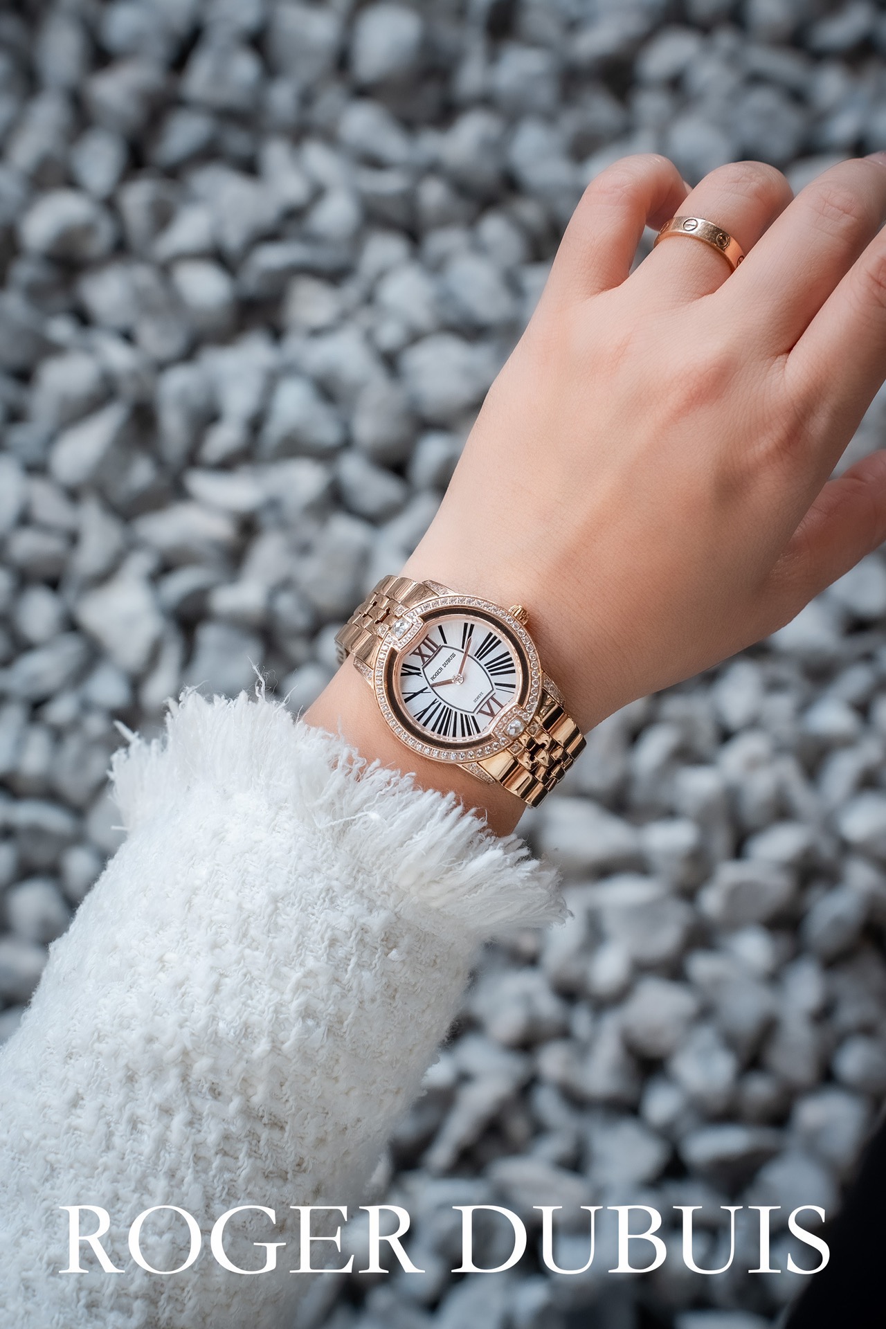 Luxury Wristwatch Upgrade: Gold and Silver Core, Precise Craftsmanship, Elegant Design - 图片 4