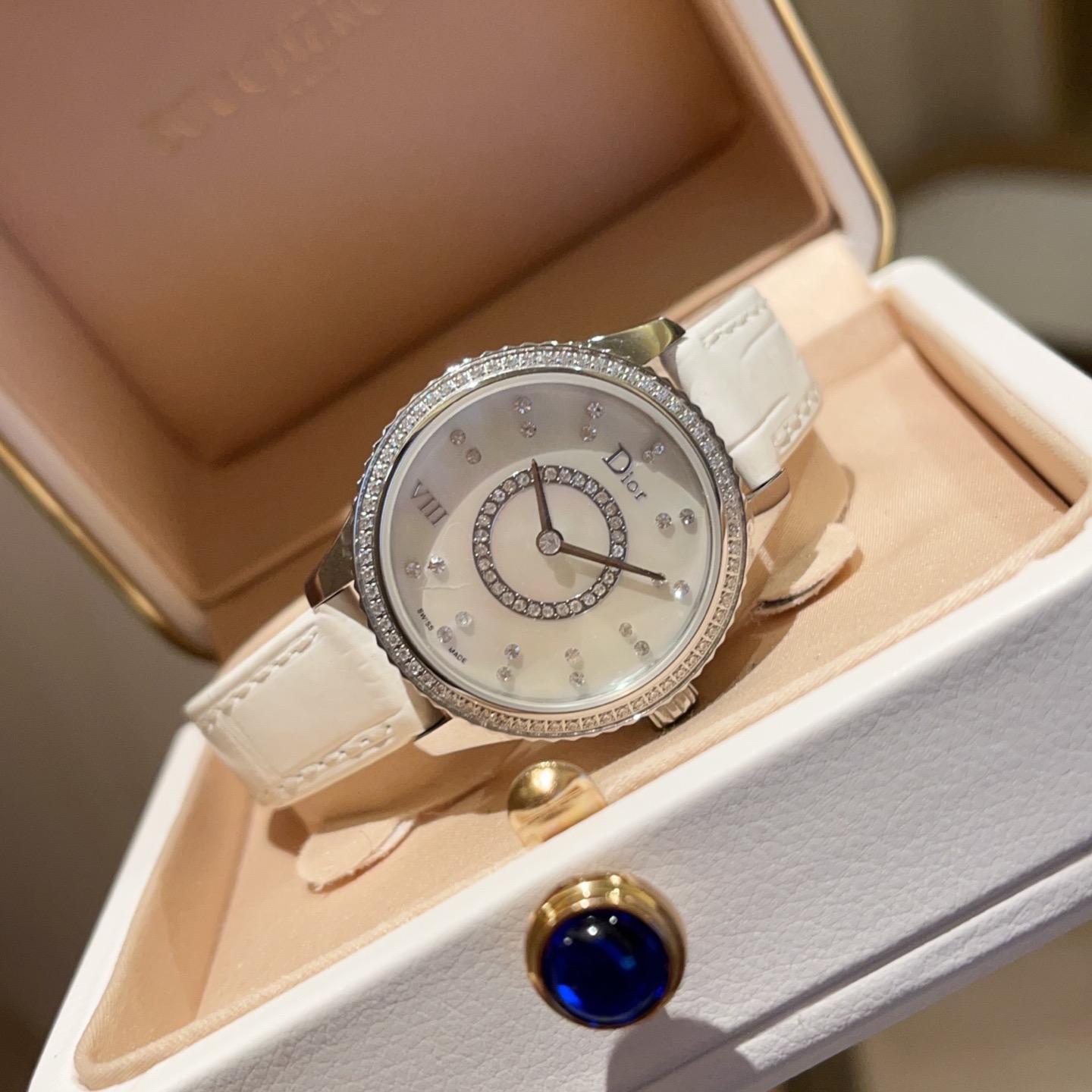 Dior VIII Montaigne Burgundy Leather Strap Diamond Ladies Watch 33mm 7 i1755239634708 8165 0 5