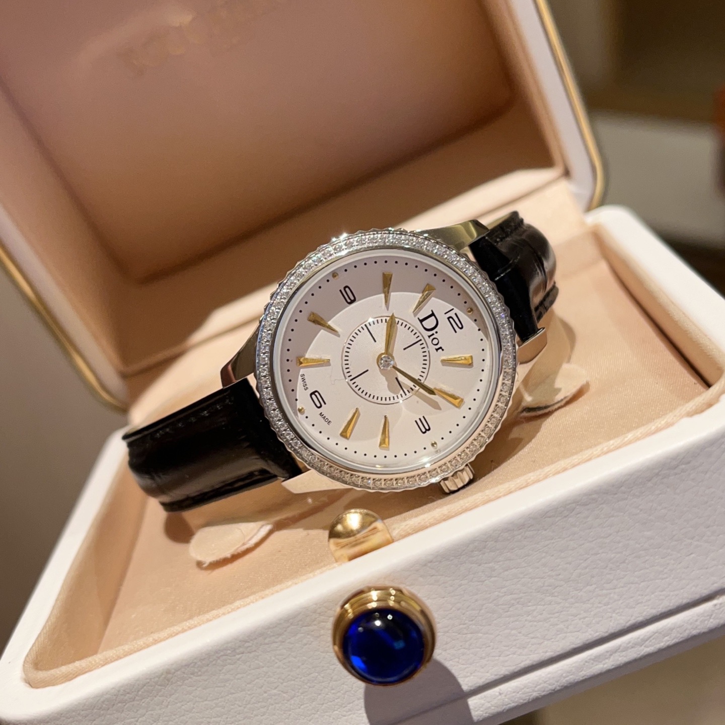 Dior VIII Montaigne Burgundy Leather Strap Diamond Ladies Watch 33mm 3 i1755239635744 4078 0 1