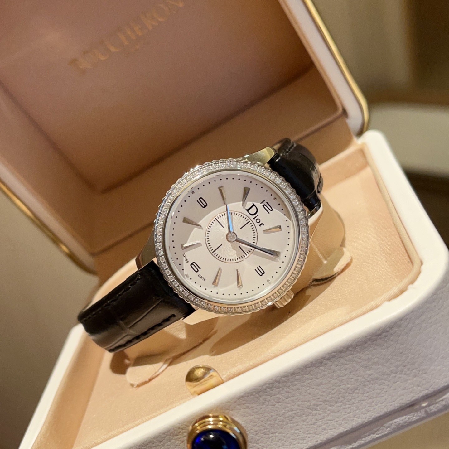Dior VIII Montaigne Burgundy Leather Strap Diamond Ladies Watch 33mm 5 i1755239635745 9635 0 3