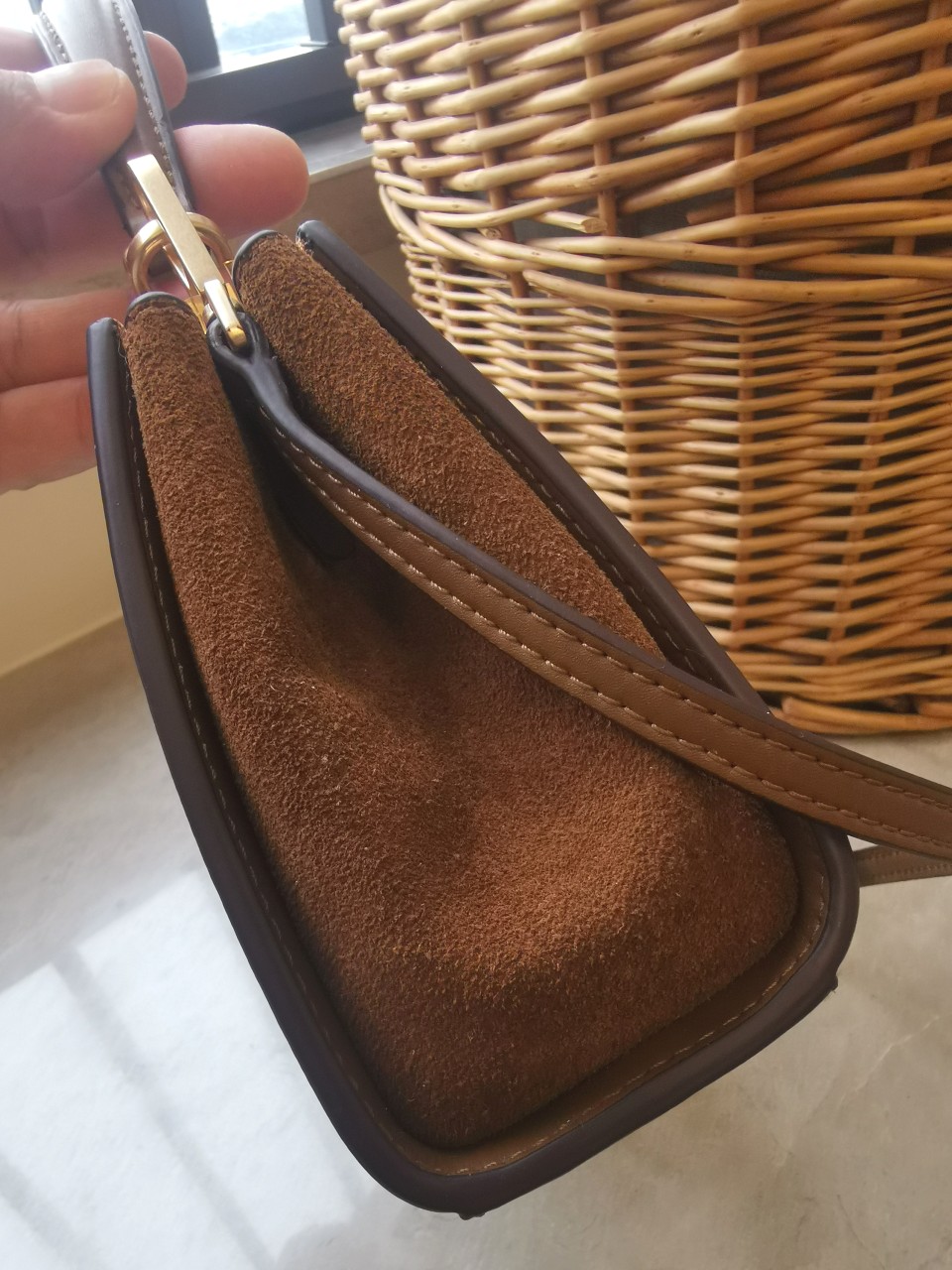 Tory Burch 编号995 小号TORY BURCH 汤丽柏琦 新款 Eleanor 皮革手袋 点缀以精美绒面革饰边