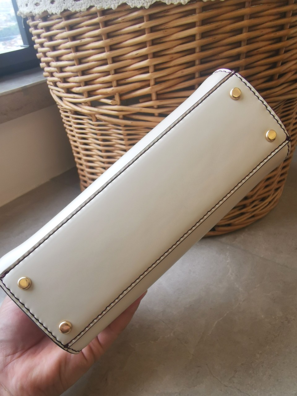 Tory Burch 编号995 小号TORY BURCH 汤丽柏琦 新款 Eleanor 皮革手袋 点缀以精美绒面革饰边