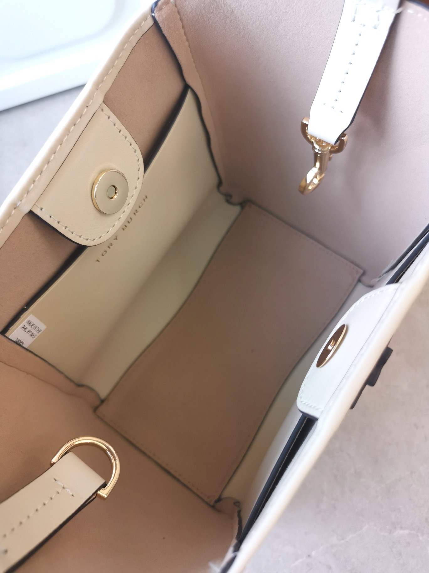Tory Burch ～小号水桶包 McGraw 小号水桶包精选荔枝纹皮革