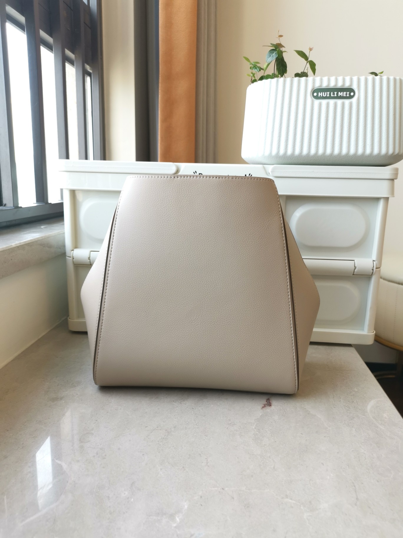 Tory Burch TB新款Mcgraw家族水桶包又叫变形包