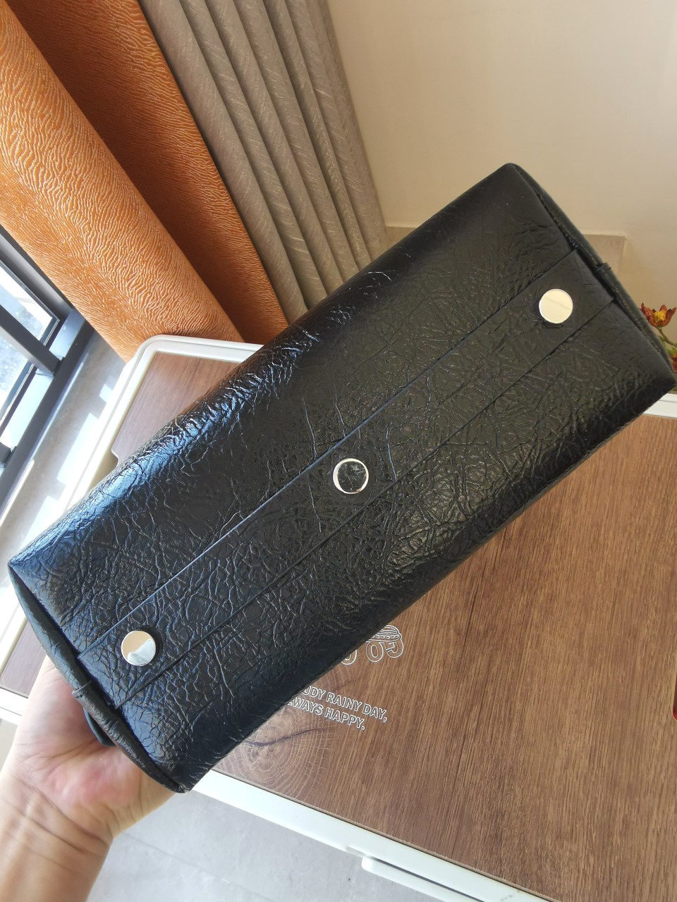 Tory Burch ～[编号905]MERCER 纹理手提包精选多层皮革 演绎柔软解构风格 精巧饰件搭配 拉链口袋