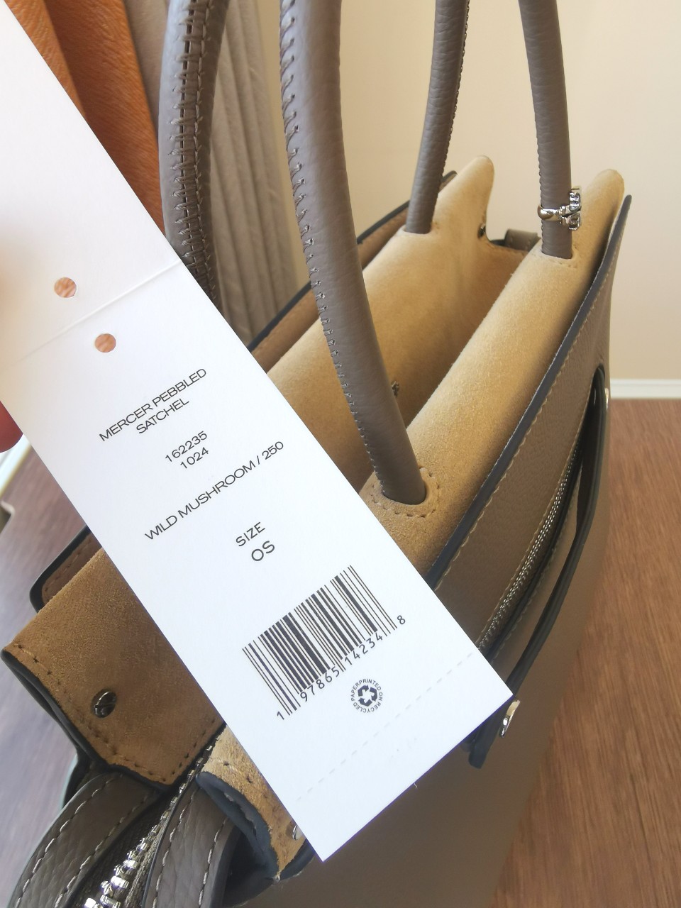 Tory Burch ～[编号905]MERCER 纹理手提包精选多层皮革 演绎柔软解构风格 精巧饰件搭配 拉链口袋