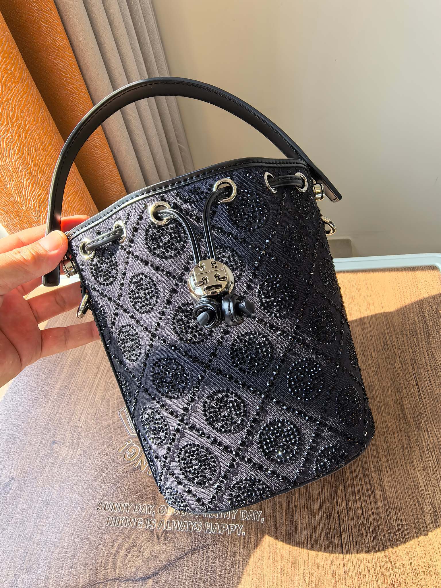 Tory Burch ～ToryBurch闪耀蛇年特别系列