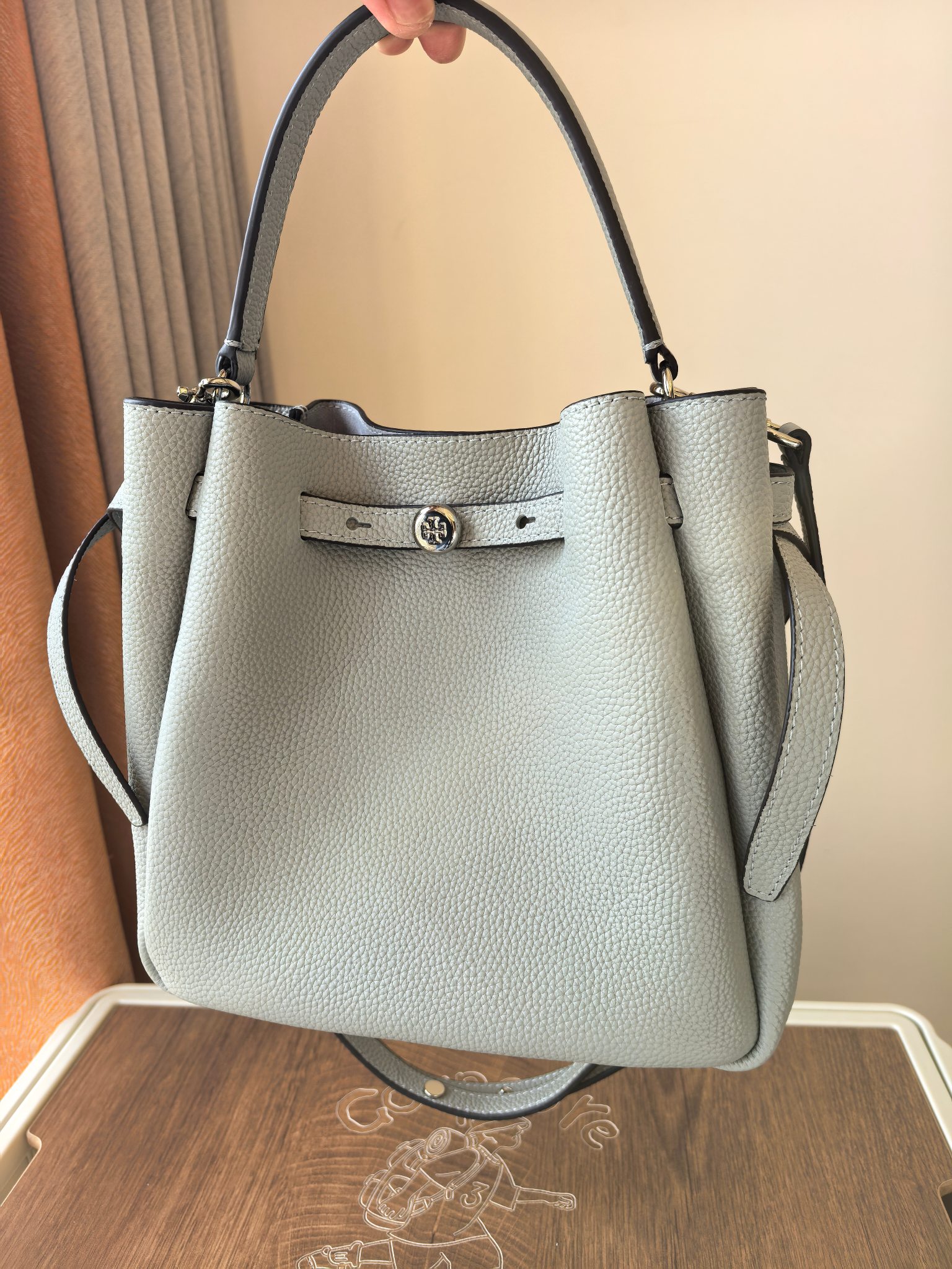 Tory Burch ～Toryburch全新抽绳购物托特包