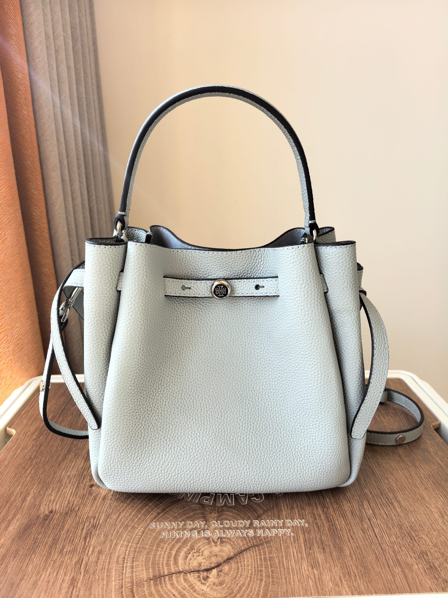 Tory Burch ～Toryburch全新抽绳购物托特包