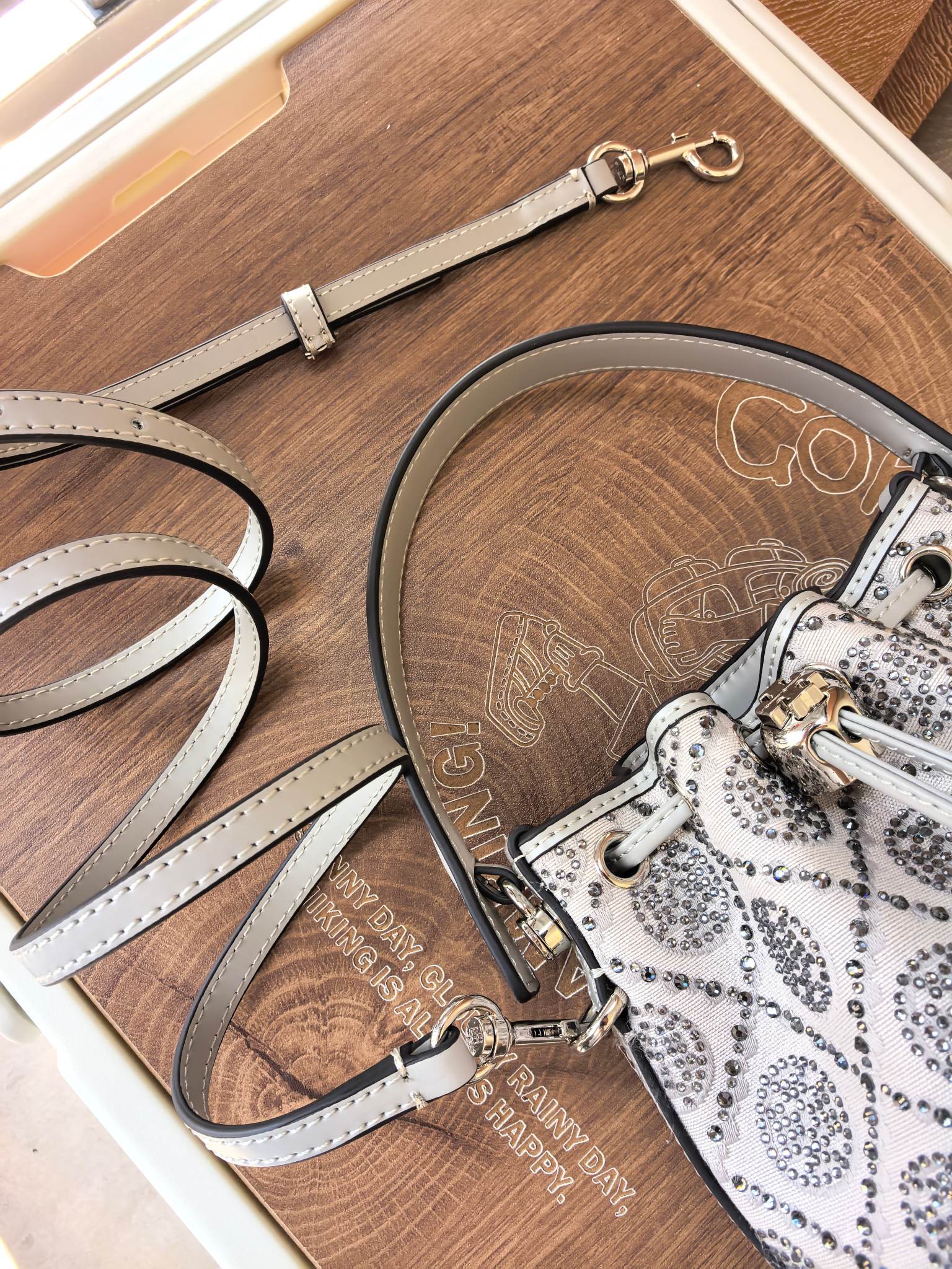 Tory Burch ～ToryBurch闪耀蛇年特别系列