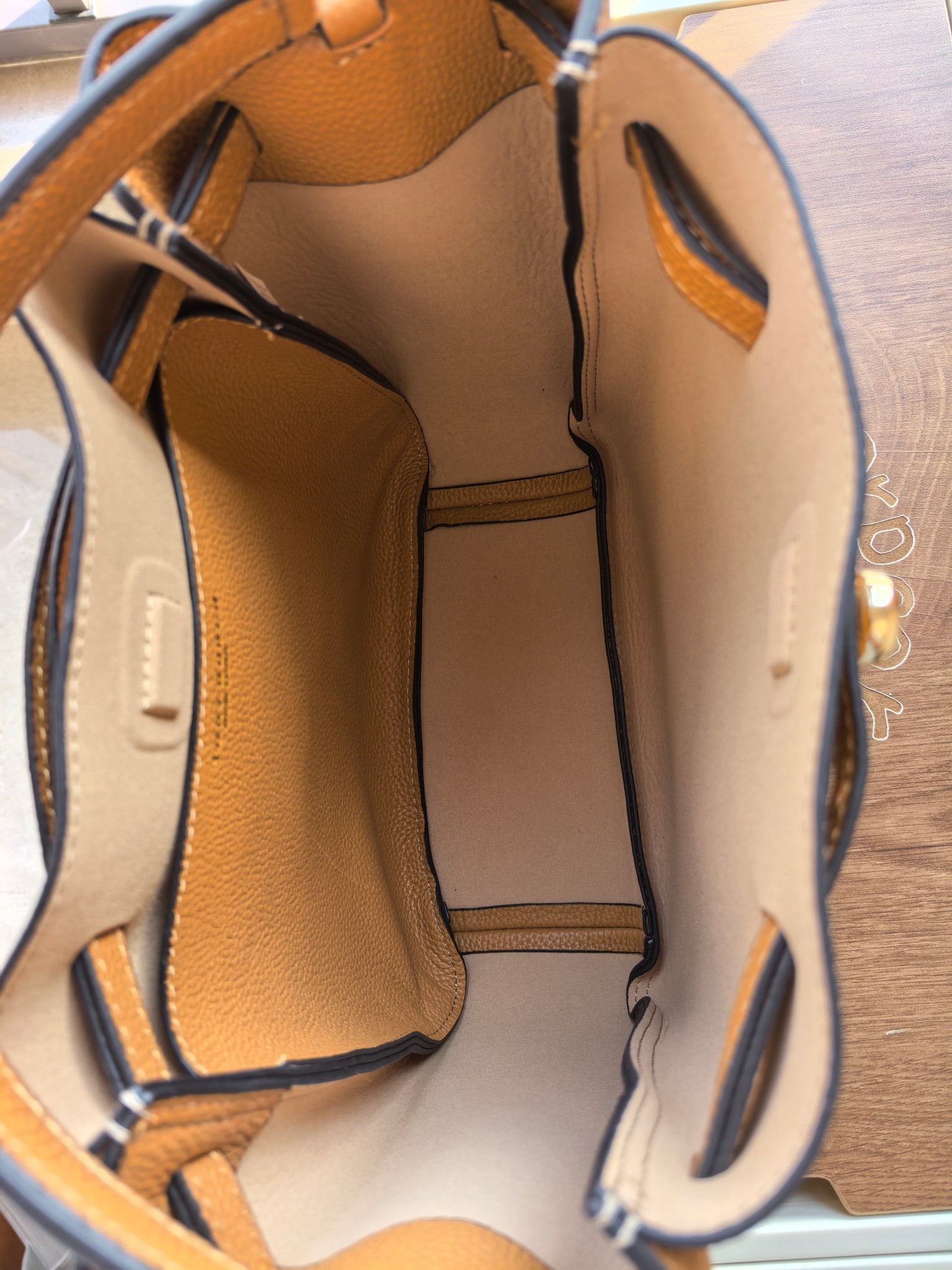 Tory Burch ～Toryburch全新抽绳购物托特包