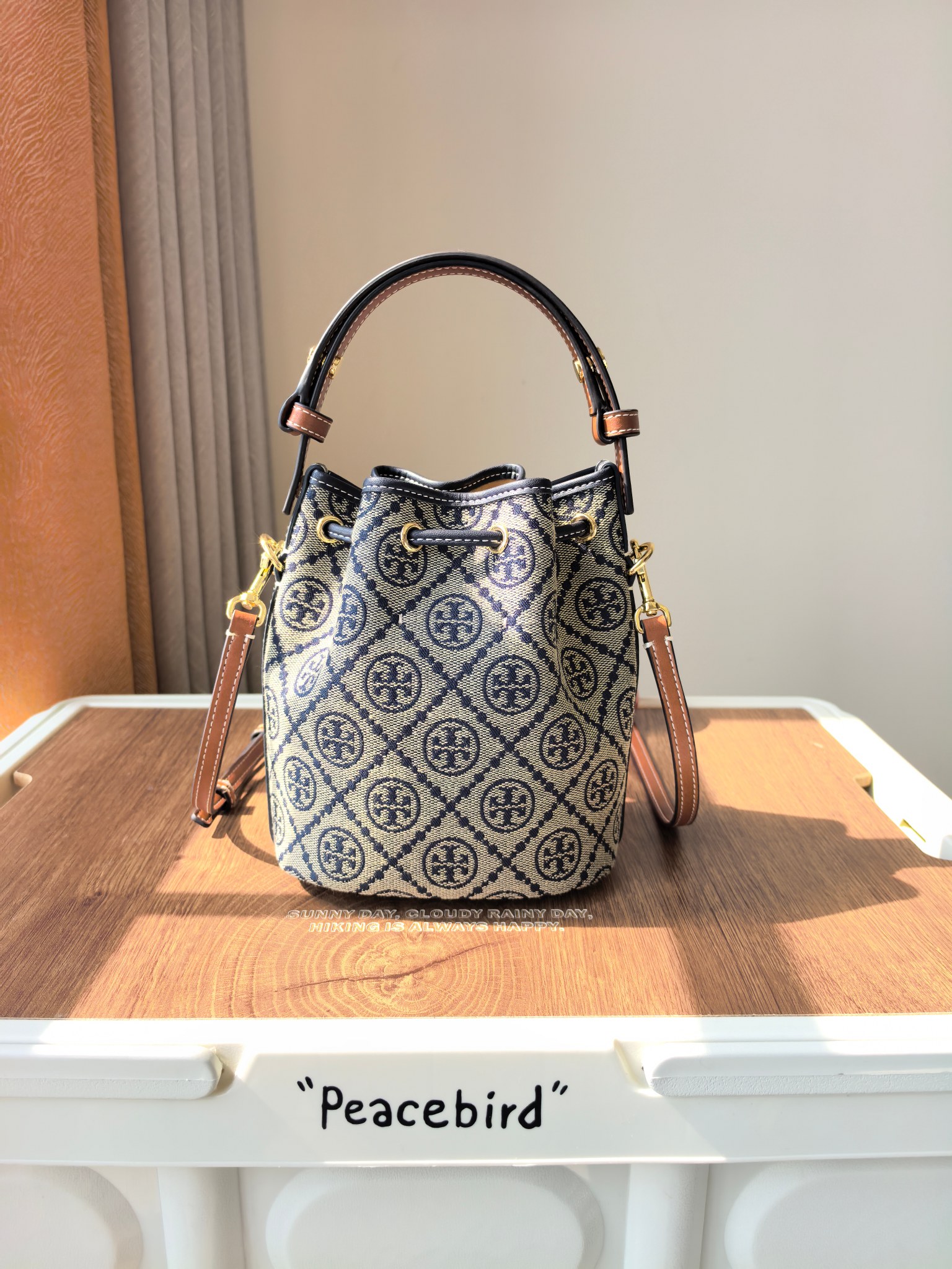 Tory Burch ToryBurch（新款1616A）老花水桶包 TMonogram图案 融合提花织物