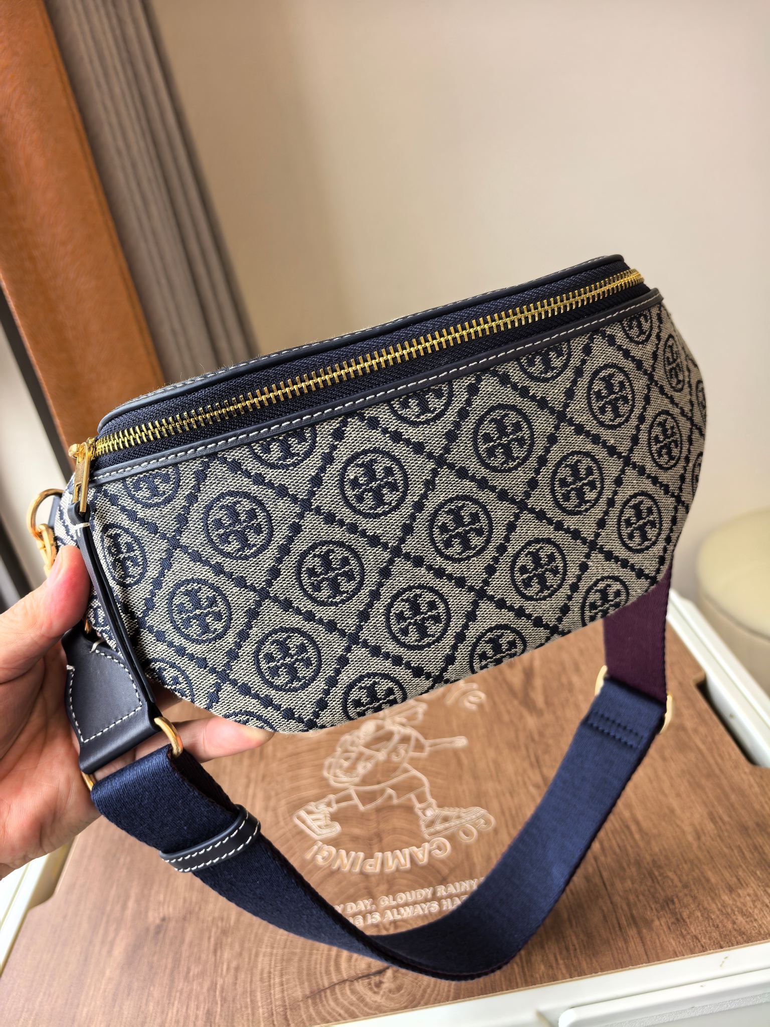 Tory Burch ToryBurch新款蓝花，黑花腰包 休闲 慵懒老钱风