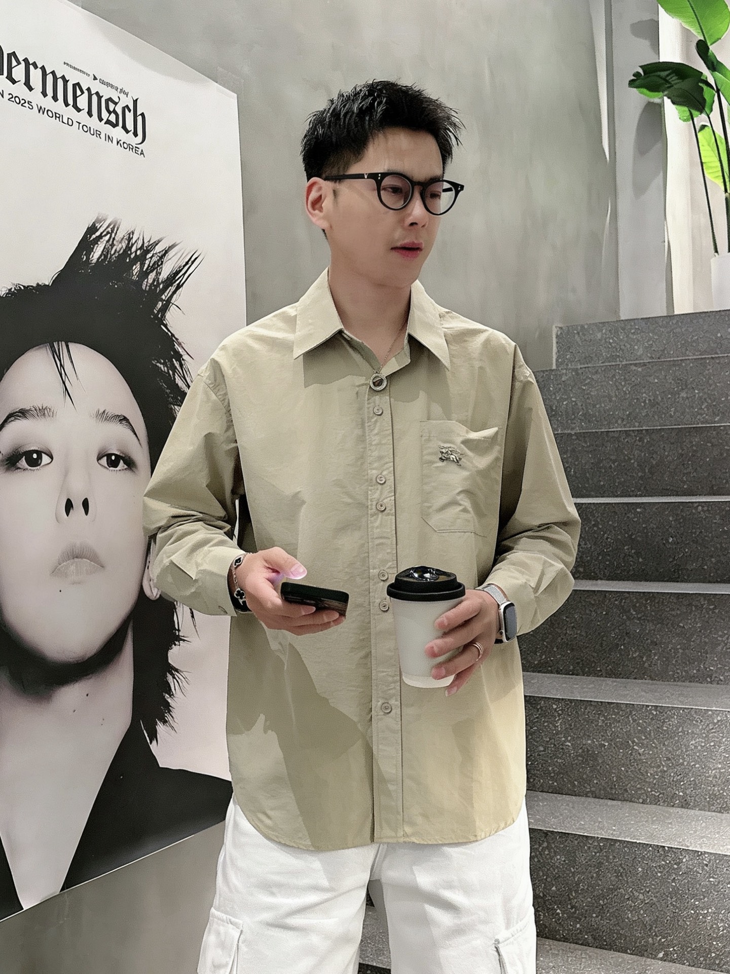 轻奢通勤纯色长袖衬衫 博柏利Burberry 马术骑士刺绣休闲衬衣尺码：M-XL码▪️ 采用高支精梳棉面