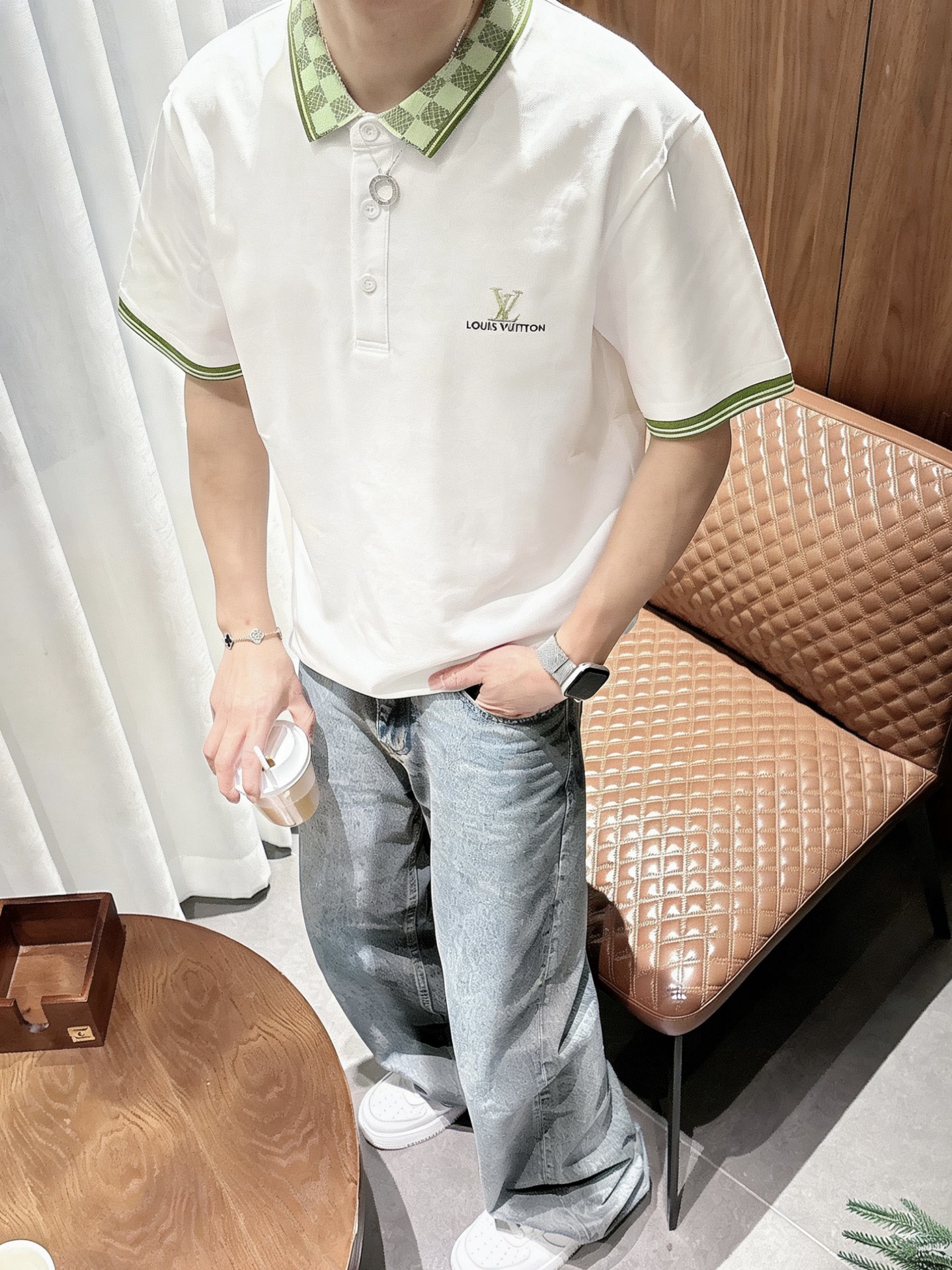 路易威登LV 棋盘格撞色领短袖Polo衫 男士商务休闲刺绣翻领上衣尺码：M-3XL码▪️ 采用高支精梳珠