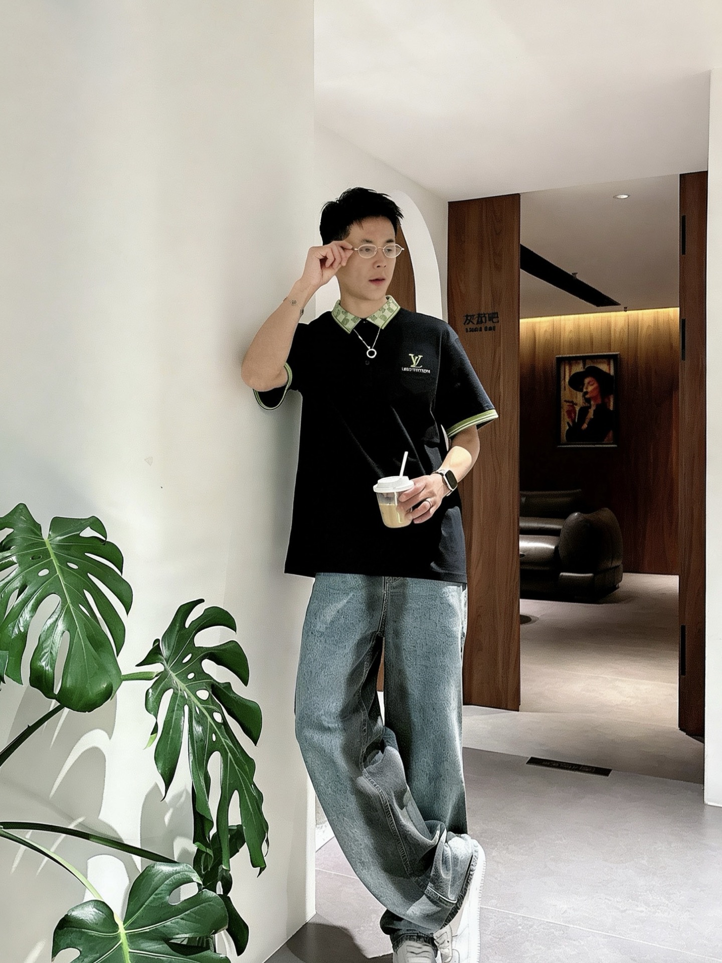 路易威登LV 棋盘格撞色领短袖Polo衫 男士商务休闲刺绣翻领上衣尺码：M-3XL码▪️ 采用高支精梳珠