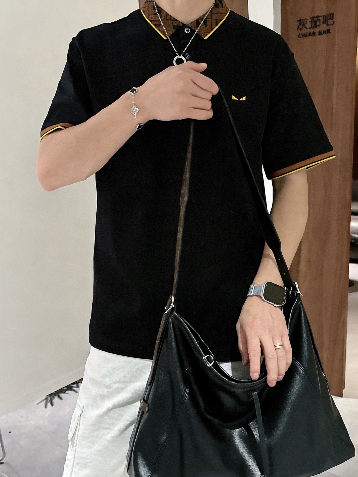 芬迪FENDI 经典FF老花领小恶魔刺绣短袖Polo衫 男士商务休闲翻领上衣尺码：M-3XL码▪️ 采用