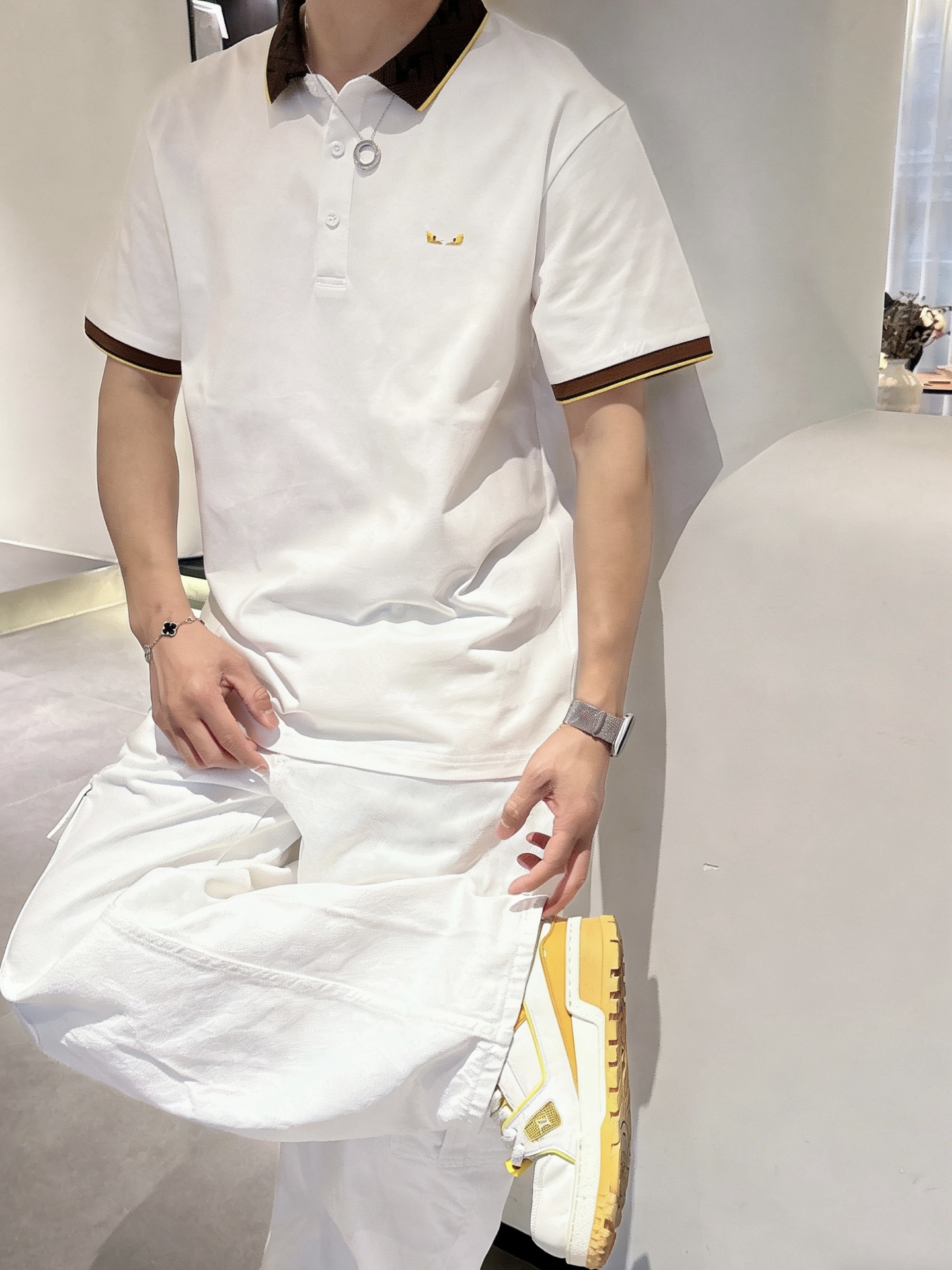芬迪FENDI 经典FF老花领小恶魔刺绣短袖Polo衫 男士商务休闲翻领上衣尺码：M-3XL码▪️ 采用