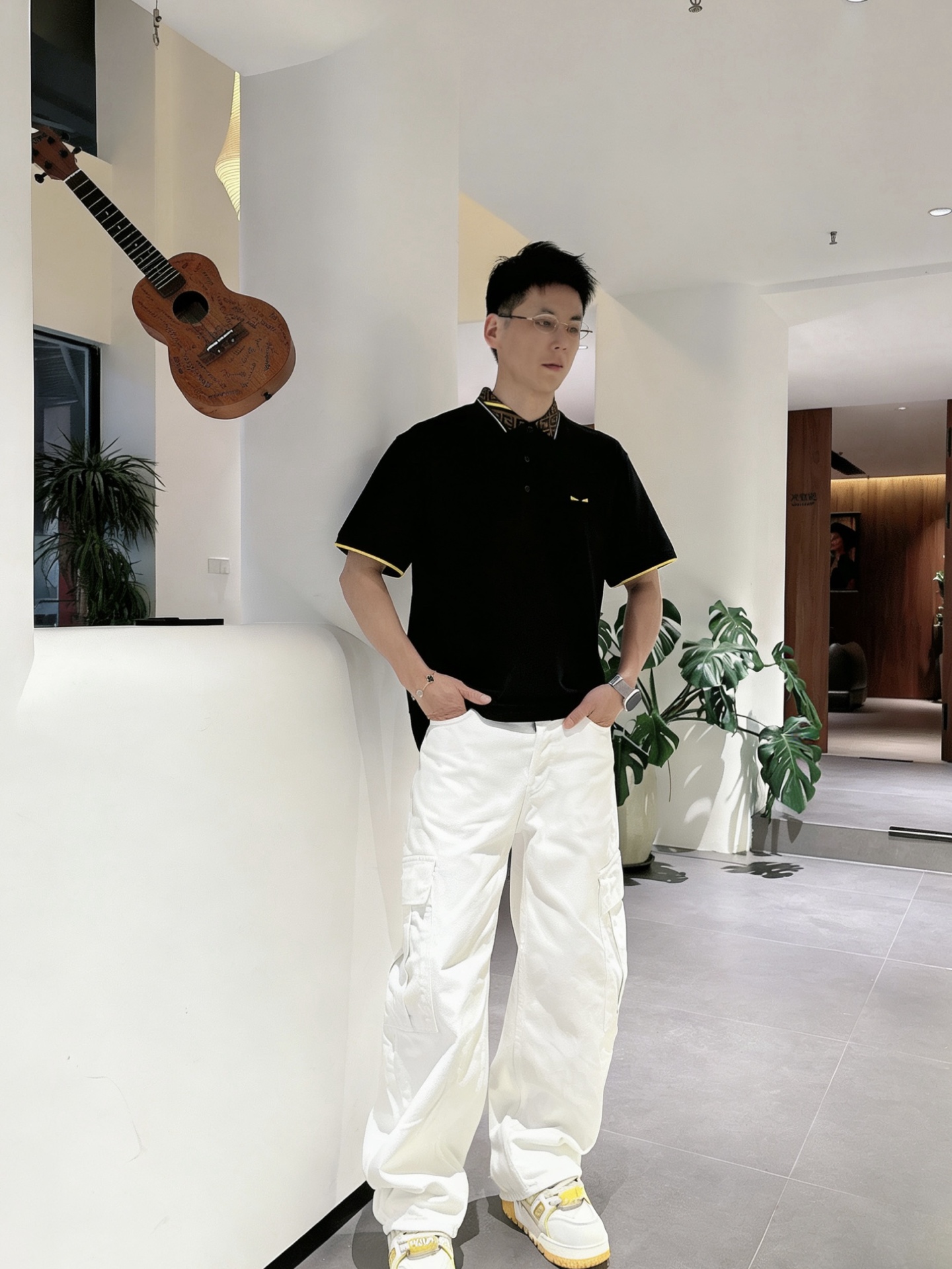 芬迪FENDI FF老花撞色领小恶魔刺绣短袖Polo衫 男士商务休闲翻领上衣尺码：M-3XL码▪️ 采用