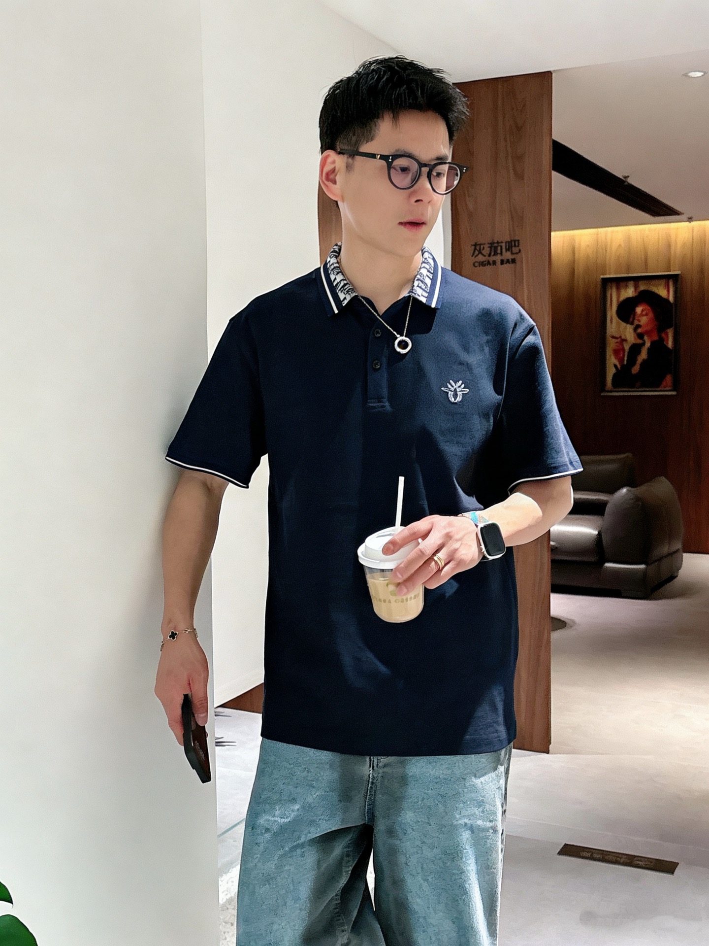 迪奥Dior 经典老花领蜜蜂刺绣短袖Polo衫 男士商务休闲翻领上衣尺码：M-3XL码▪️ 采用高支精梳