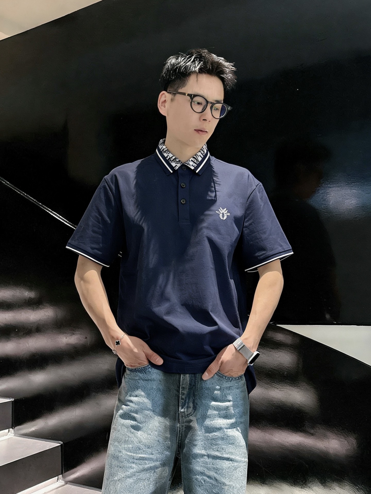 迪奥Dior 经典老花领蜜蜂刺绣短袖Polo衫 男士商务休闲翻领上衣尺码：M-3XL码▪️ 采用高支精梳