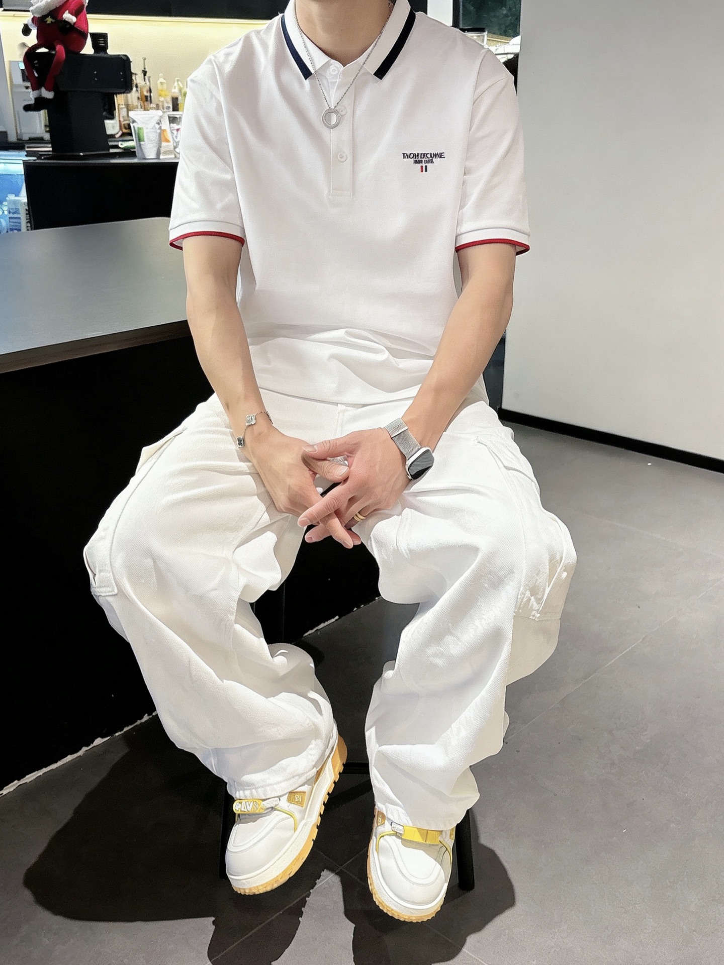 Thom Browne 经典红白蓝撞色领刺绣短袖Polo衫 男士商务休闲翻领上衣尺码：M-3XL码▪️ 