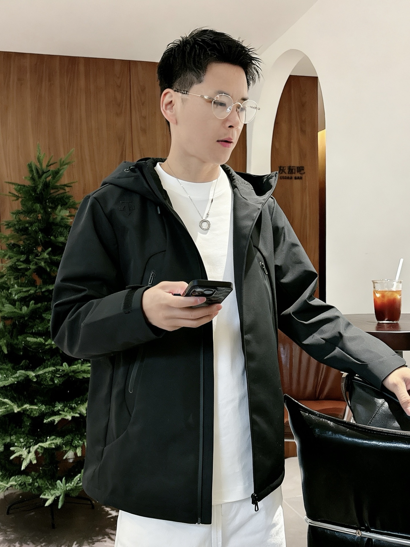 迪桑特DESCENTE ALLTERRAIN系列男士机能冲锋衣尺码：M-2XL码▪️ 日本高端专业运动品