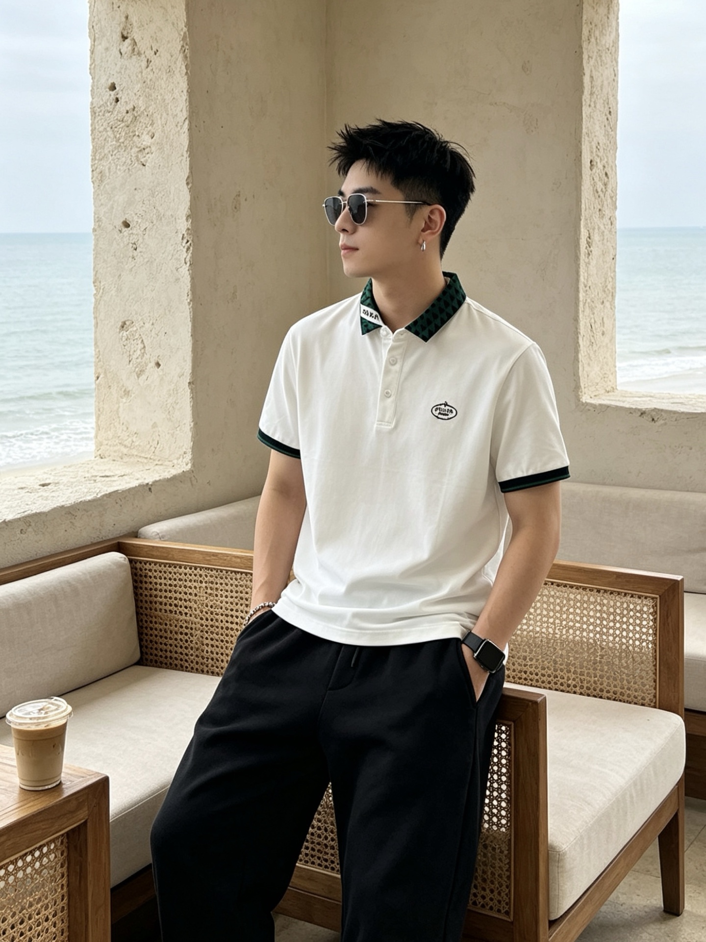 🔥 普拉达 Prada 三角标领刺绣短袖Polo衫📏 尺码：M-3XL💎 面料工艺甄选高支精梳珠地棉，触