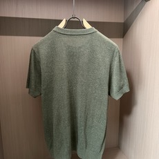 普拉达(PRADA)圆领三角标针织短袖T恤尺码M-3XL|▫ 麻灰绿/燕麦米两色可选,低饱和色调不挑肤色 普拉达(PRADA)圆领三角标针织短袖T恤尺码M-3XL|▫ 麻灰绿/燕麦米两色可选,低饱和色调不挑肤色
