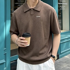 罗意威(LOEWE)针织Polo短袖T恤尺码M-3XL|▫ 深棕/燕麦米两色可选,低饱和色调适配度高,可 罗意威(LOEWE)针织Polo短袖T恤尺码M-3XL|▫ 深棕/燕麦米两色可选,低饱和色调适配度高,可