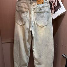 路易威登(LOUIS VUITTON)水洗浅蓝压褶阔腿牛仔裤尺码S-3XL|▫单款浅怀旧水洗蓝配色,清爽 路易威登(LOUIS VUITTON)水洗浅蓝压褶阔腿牛仔裤尺码S-3XL|▫单款浅怀旧水洗蓝配色,清爽