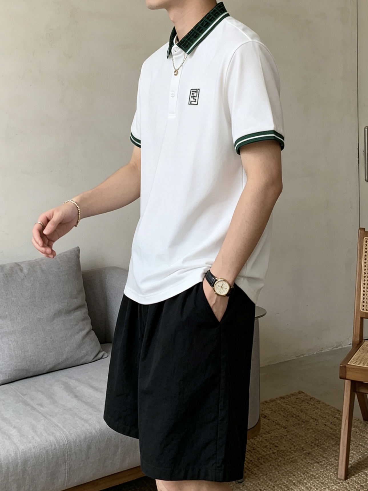 芬迪(FENDI)绿纹双F领短袖Polo衫尺码M-3XL｜▫配色分经典黑、纯净白两款，黑色低调酷感适配牛