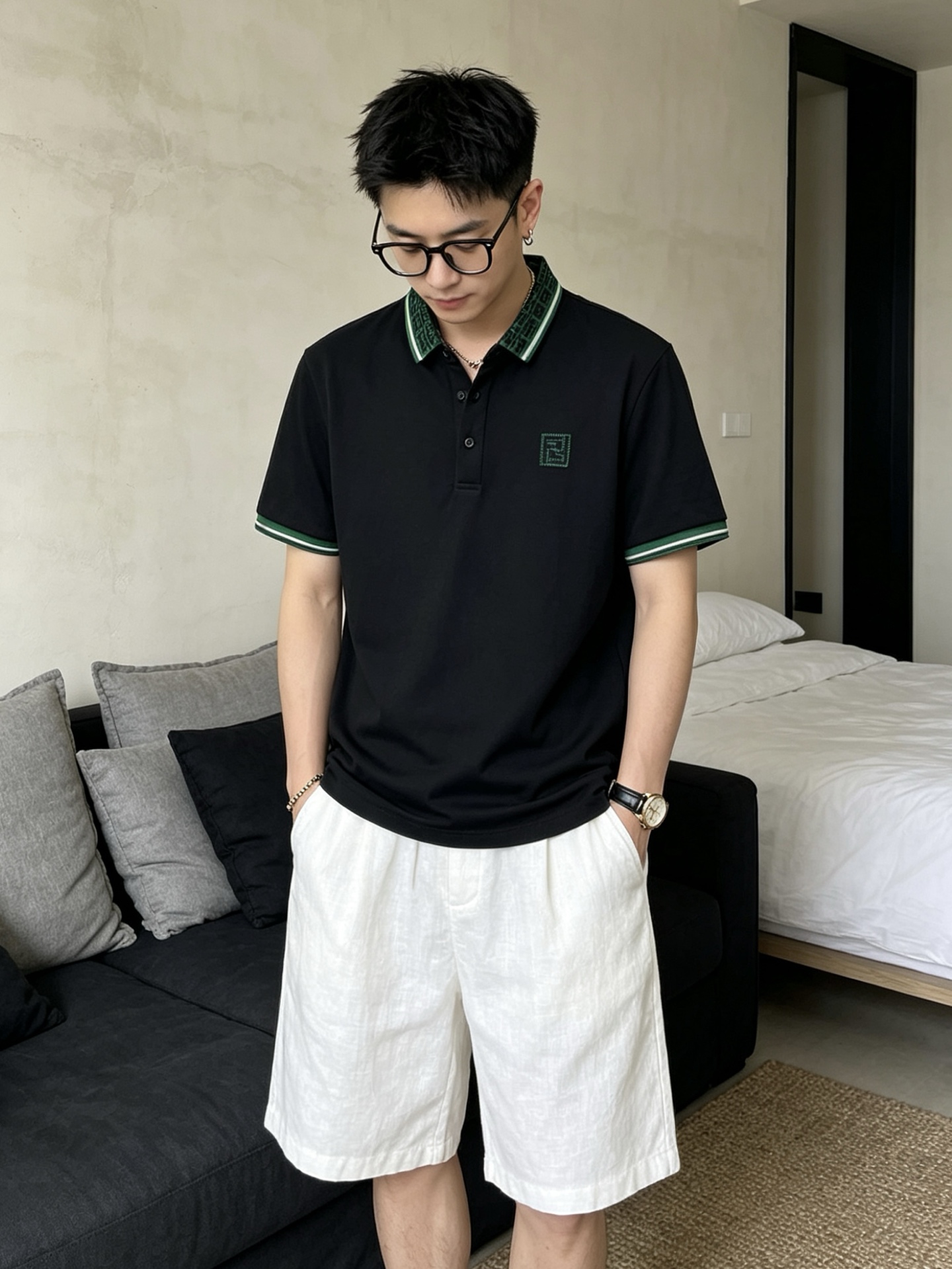 芬迪(FENDI)绿纹双F领短袖Polo衫尺码M-3XL｜▫配色分经典黑、纯净白两款，黑色低调酷感适配牛