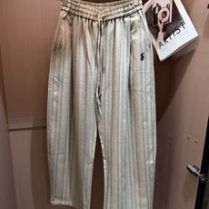 拉夫劳伦(RAlpH LAUREN)竖条纹抽绳阔腿休闲裤尺码S-XL|▫配色分为麻灰竖条纹、纯黑暗条纹两 拉夫劳伦(RAlpH LAUREN)竖条纹抽绳阔腿休闲裤尺码S-XL|▫配色分为麻灰竖条纹、纯黑暗条纹两