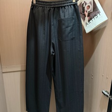 拉夫劳伦(RAlpH LAUREN)竖条纹抽绳阔腿休闲裤尺码S-XL|▫配色分为麻灰竖条纹、纯黑暗条纹两 拉夫劳伦(RAlpH LAUREN)竖条纹抽绳阔腿休闲裤尺码S-XL|▫配色分为麻灰竖条纹、纯黑暗条纹两
