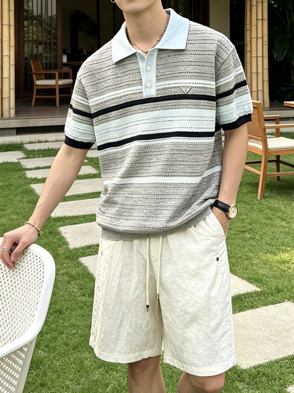 普拉达(PRADA)撞色条纹镂空针织短袖Polo衫尺码M-XL｜▫配色分黑白灰条纹、浅蓝灰条纹两款，黑白
