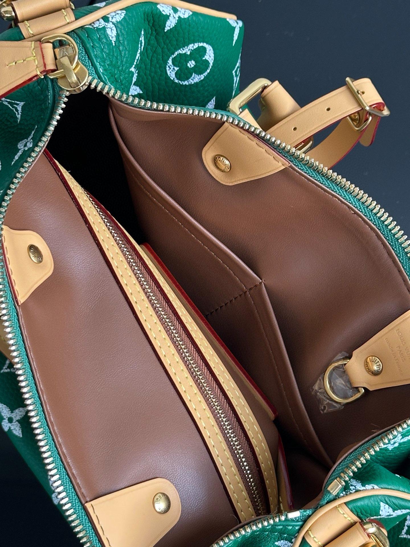 Louis Vuitton Speedy Bandoulière 30 Green Monogram Leather Handbag 15 i1756449118052 2834 0 12
