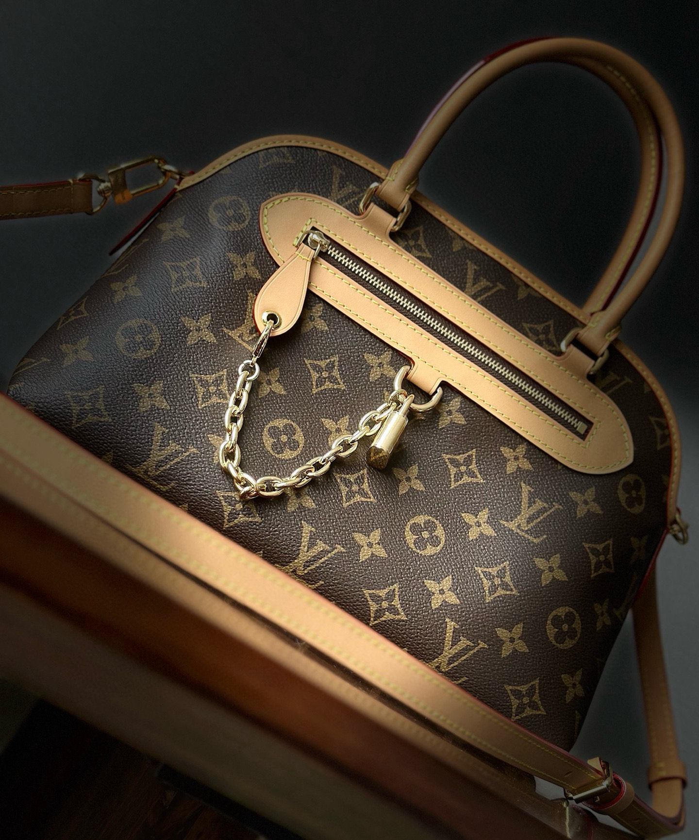 Louis Vuitton Ever More PM Handbag in Monogram Canvas with Detachable Pouch 10 i1758977049278 198 0 10