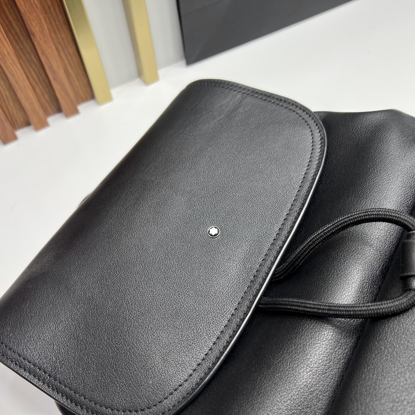 Montblanc 7082 Black 30-42-15 everyday
