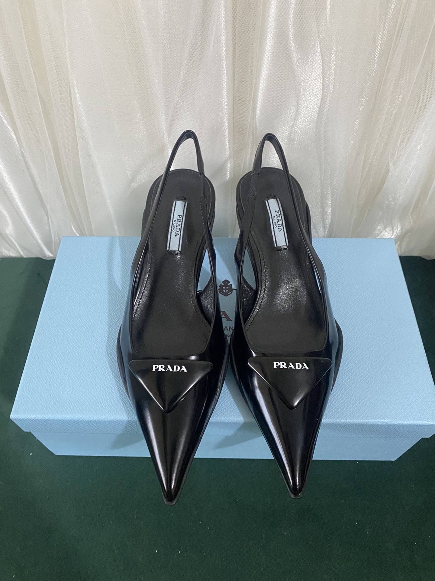 Supplier in China
 Prada Shoes Women Men