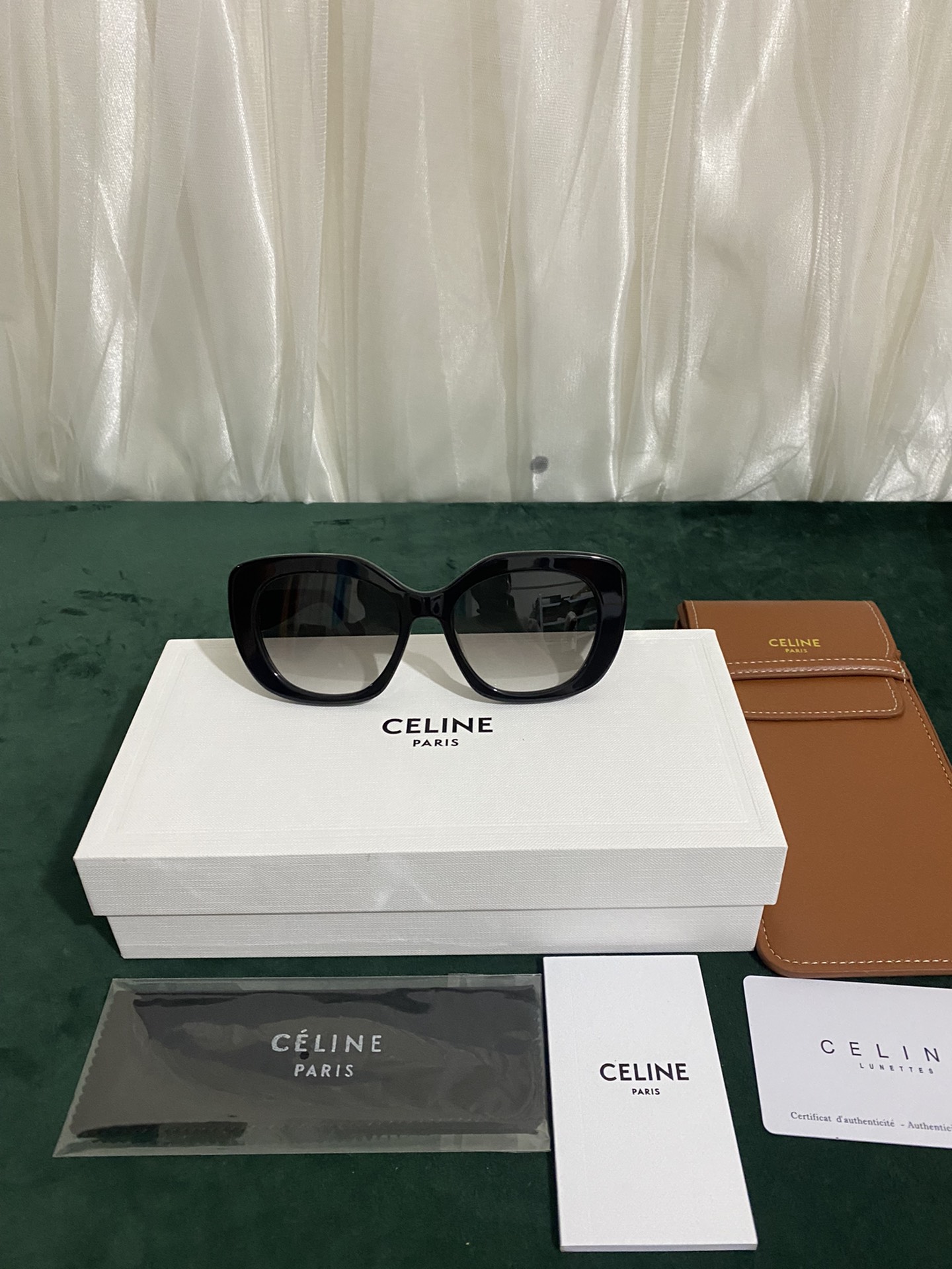 Where can I buy the best 1:1 original
 Celine Sunglasses