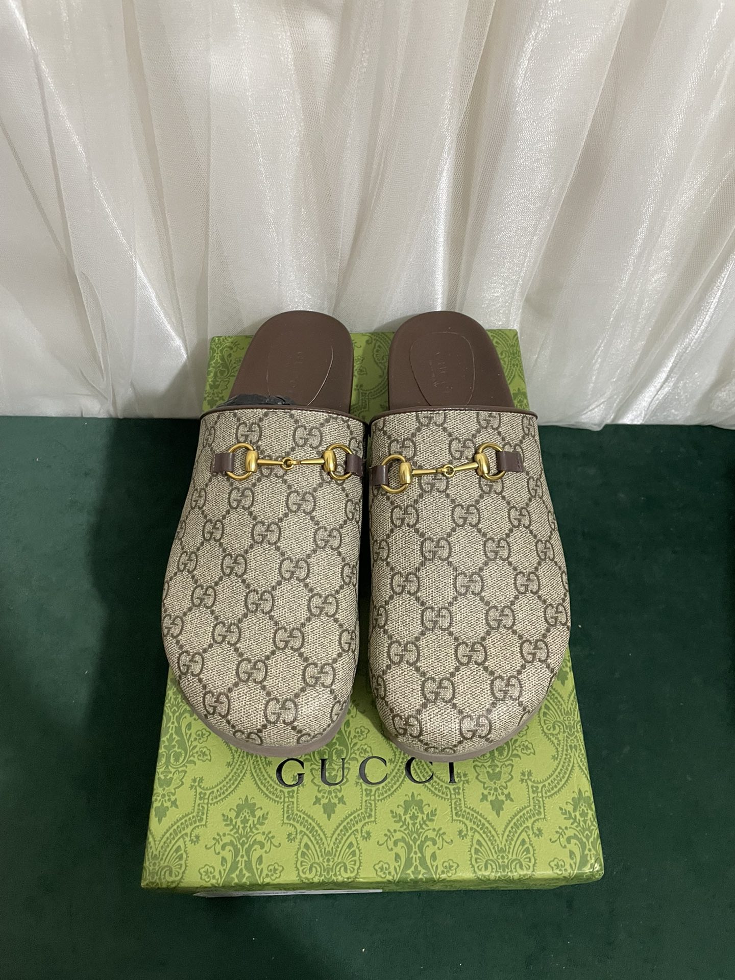 How to start selling replica
 Gucci Shoes Men